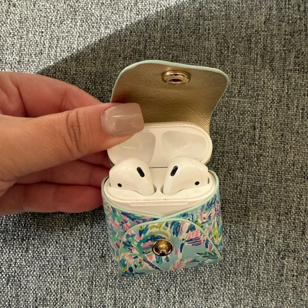 Apple AirPods Second Generation with Lily Pulitzer Case EUC - Picture 4 of 7